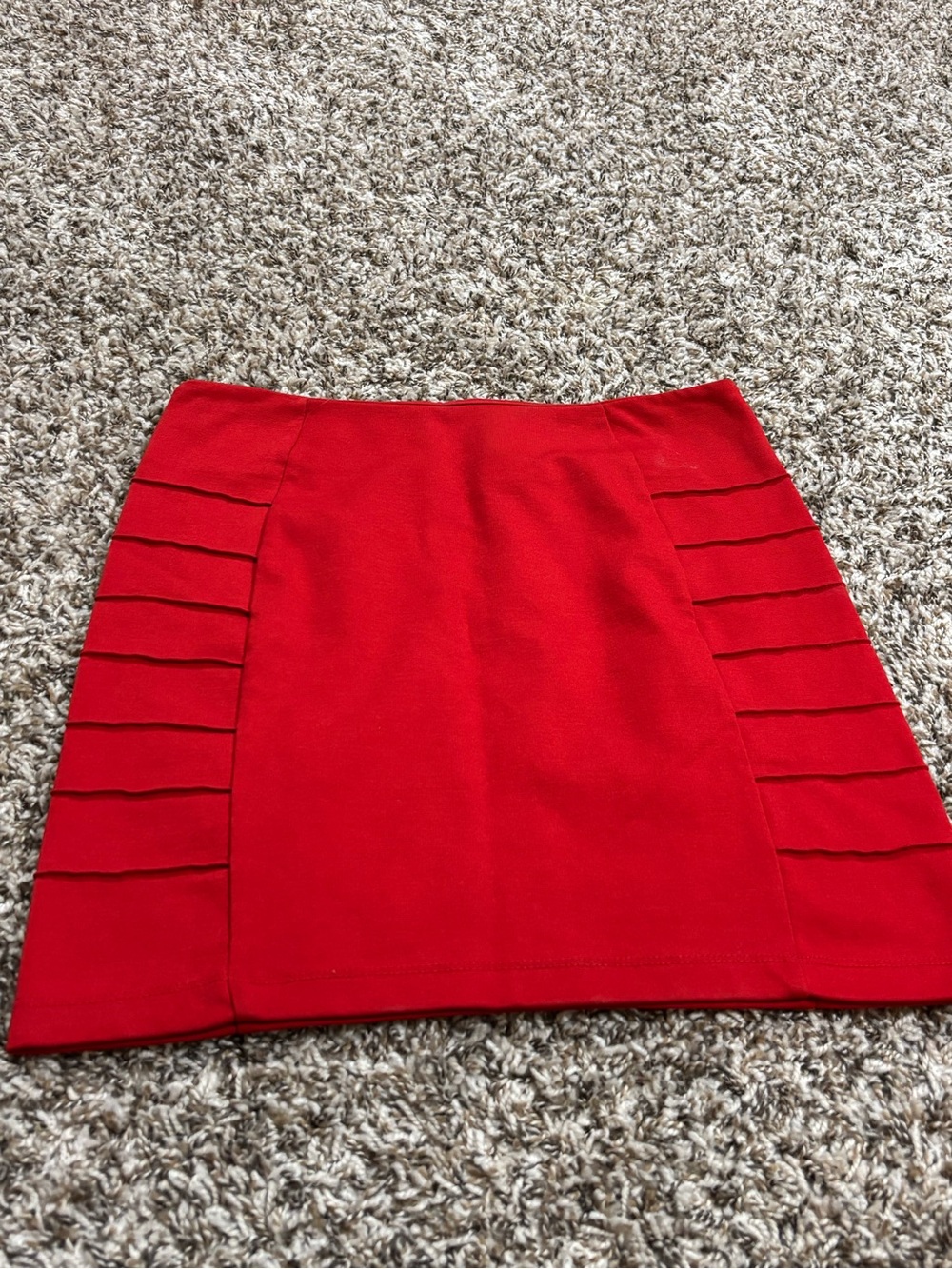Forever 21 Red Solid Pleated Mini Skirt Womens Regular Size M Short